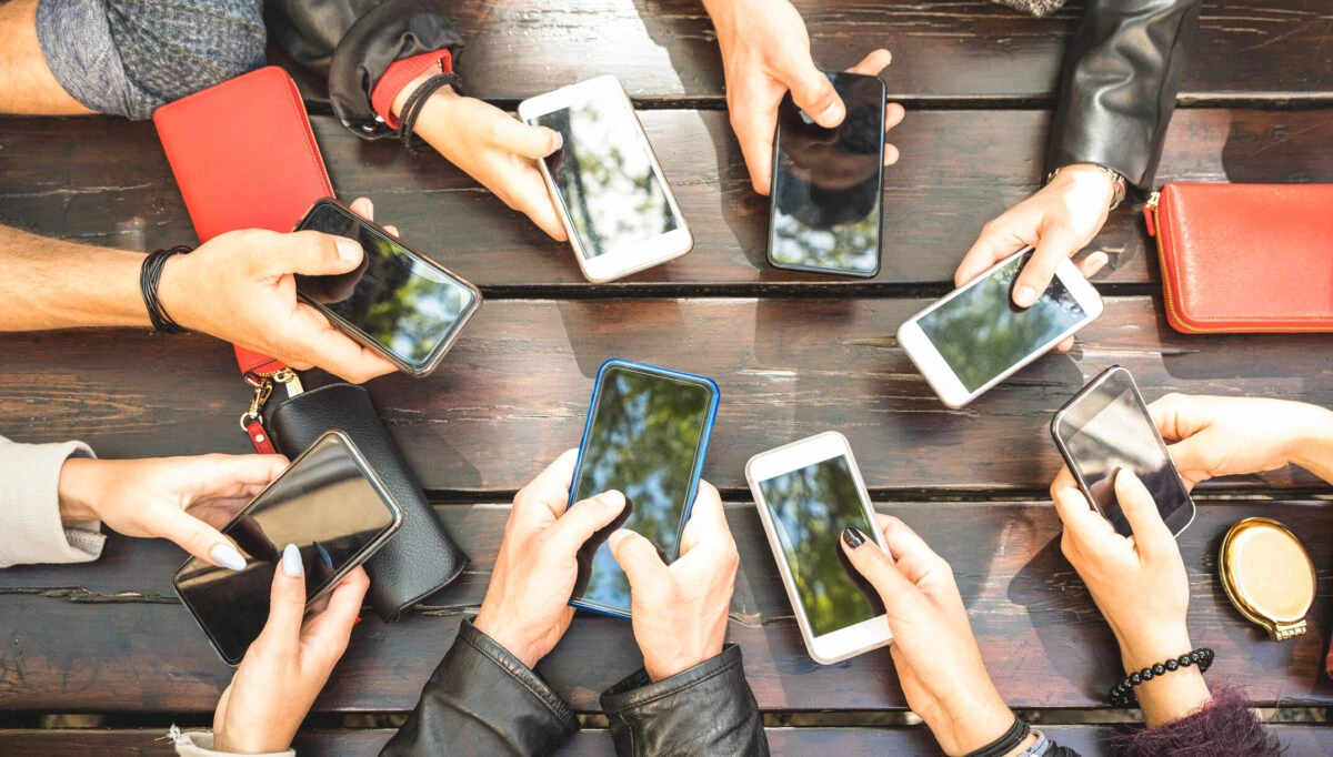 Avertisment pentru toți românii care au telefoane mobile! Este obligatoriu de făcut asta
