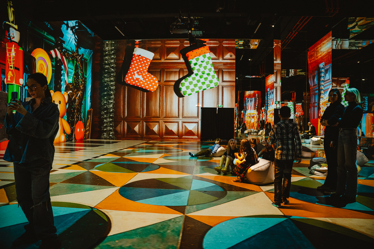 Experienţă inedită la Iulius Town: spectacolul imersiv pentru copii „Magia sărbătorilor de iarnă” și show-ul „Gustav Klimt” vor rula la MINA Pop-Up