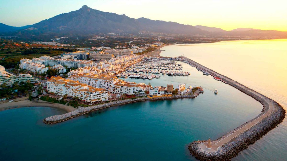 Românii investesc în imobiliarele de lux din Marbella