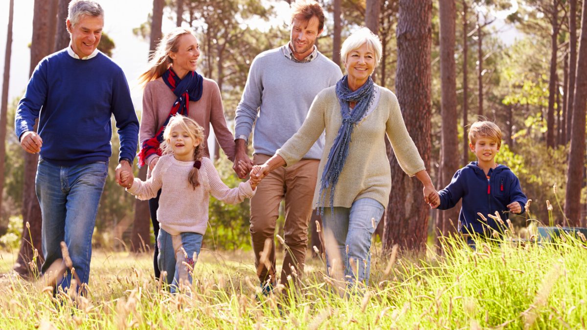 Generațiile pe ani. Care sunt Millennials, Gen z, Boomers și unde se încadrează decrețeii