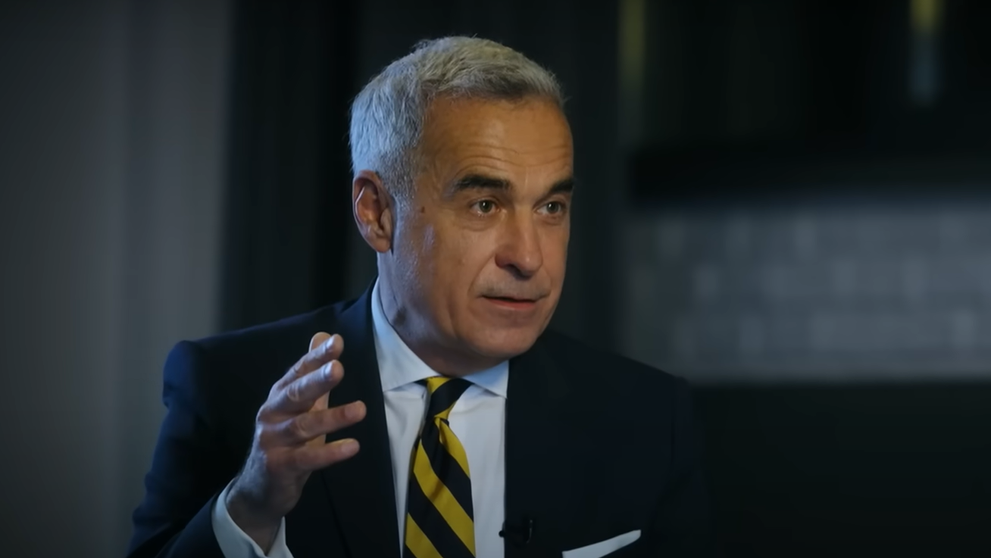 Videoclipul cu „ferma din Ciolpani” la care a fost Călin Georgescu este, de fapt, un clip dintr-un serial de acum 3 ani. „Nici măcar nu sunt filmate la Ciolpani, ci la alta bază de cai”