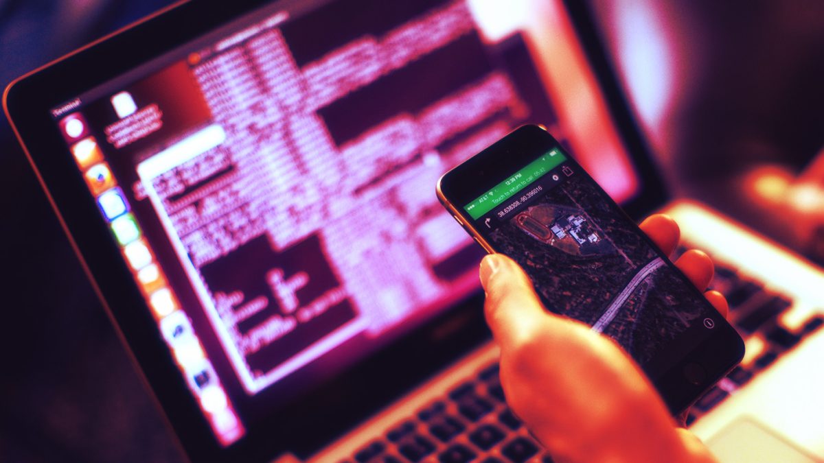 Iată ce număr să formezi să vezi dacă ai telefonul ascultat! Află cum să verifici rapid