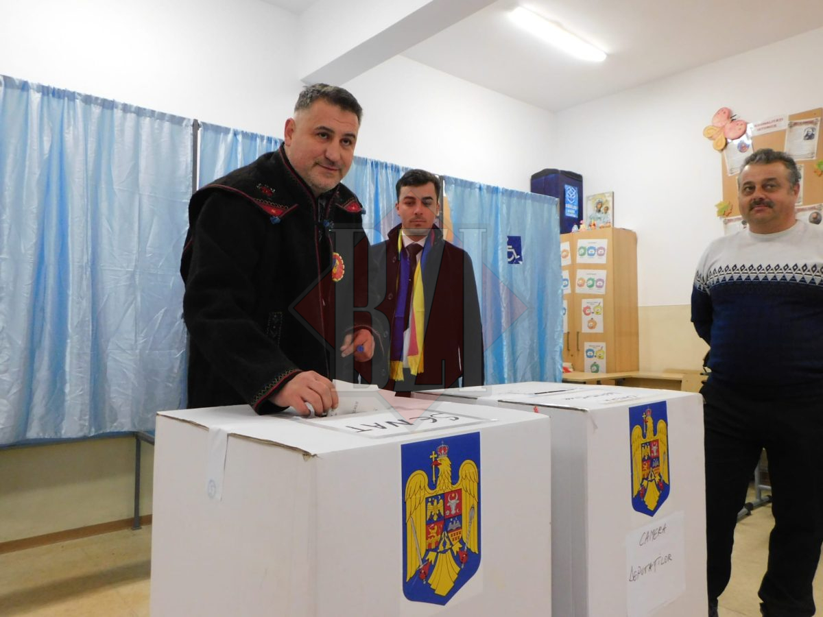 Ciprian Paraschiv, candidat AUR pentru Camera Deputaților, a votat la alegerile parlamentare 2024 – LIVE VIDEO