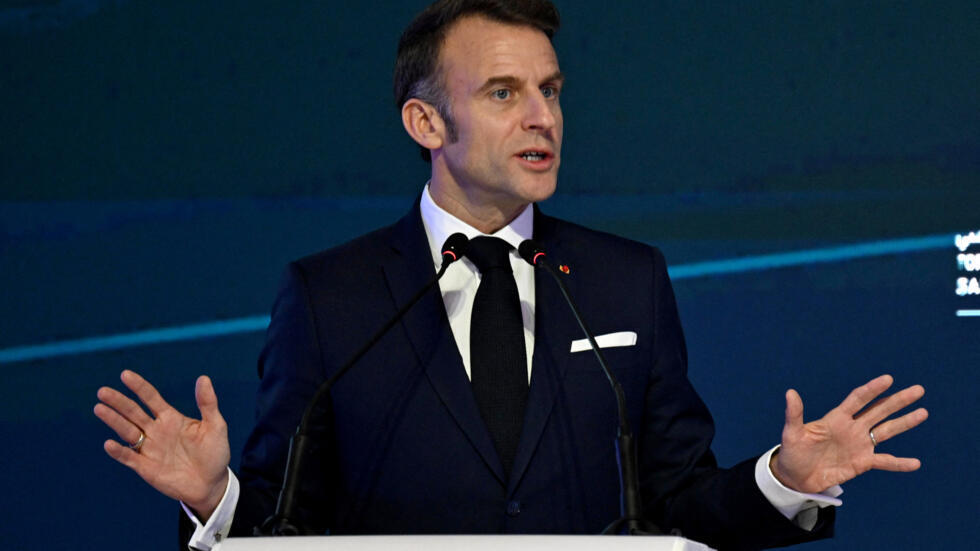 Colapsul guvernului Franței! Se cere demisia președintelui Emmanuel Macron