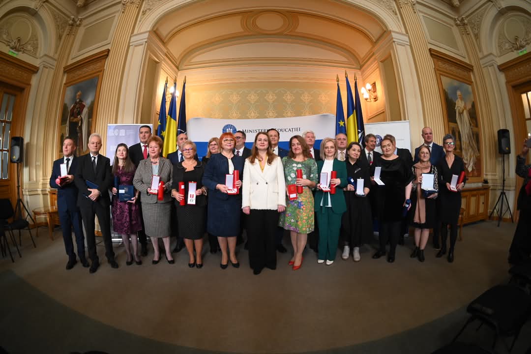Reușită de excepție pentru educația ieșeană! Profesorii de la Colegiul Național, Cornelia și Dorin Fiscutean, performeri olimpici cu România la disciplina Geografie, laureați la nivel național