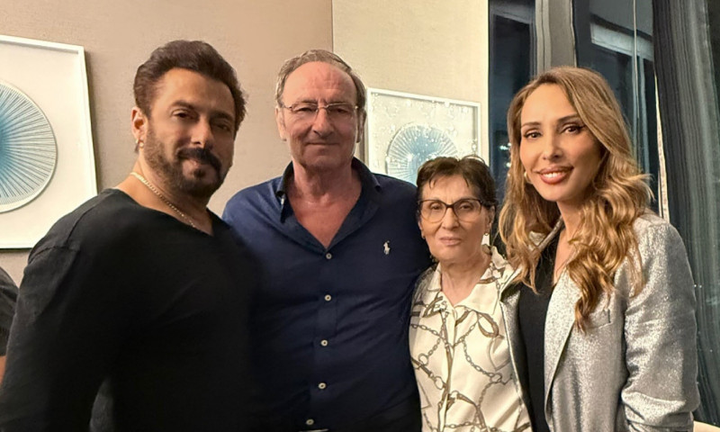 Iulia Vântur și Salman Khan, titluri neașteptate în presa indiană. Ce se scrie despre actor, după ce s-a fotografiat alături de „socrii” români