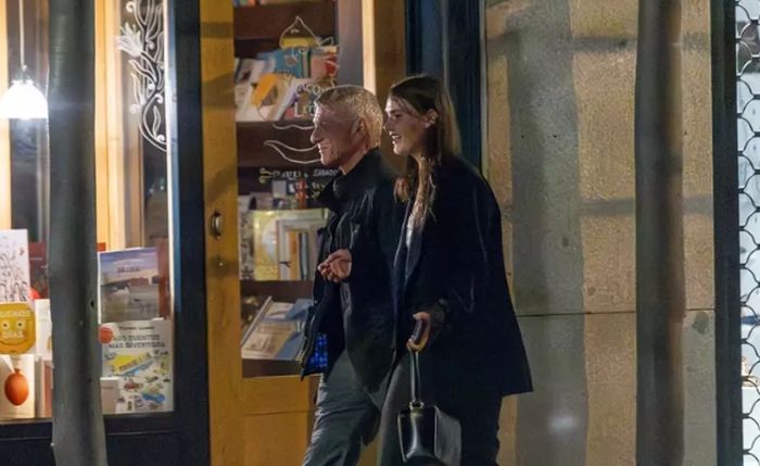 Marele actor are iubită mai tânără decât fiica lui! Moldoveanca Valeria i-a luat mințile lui Sean Penn