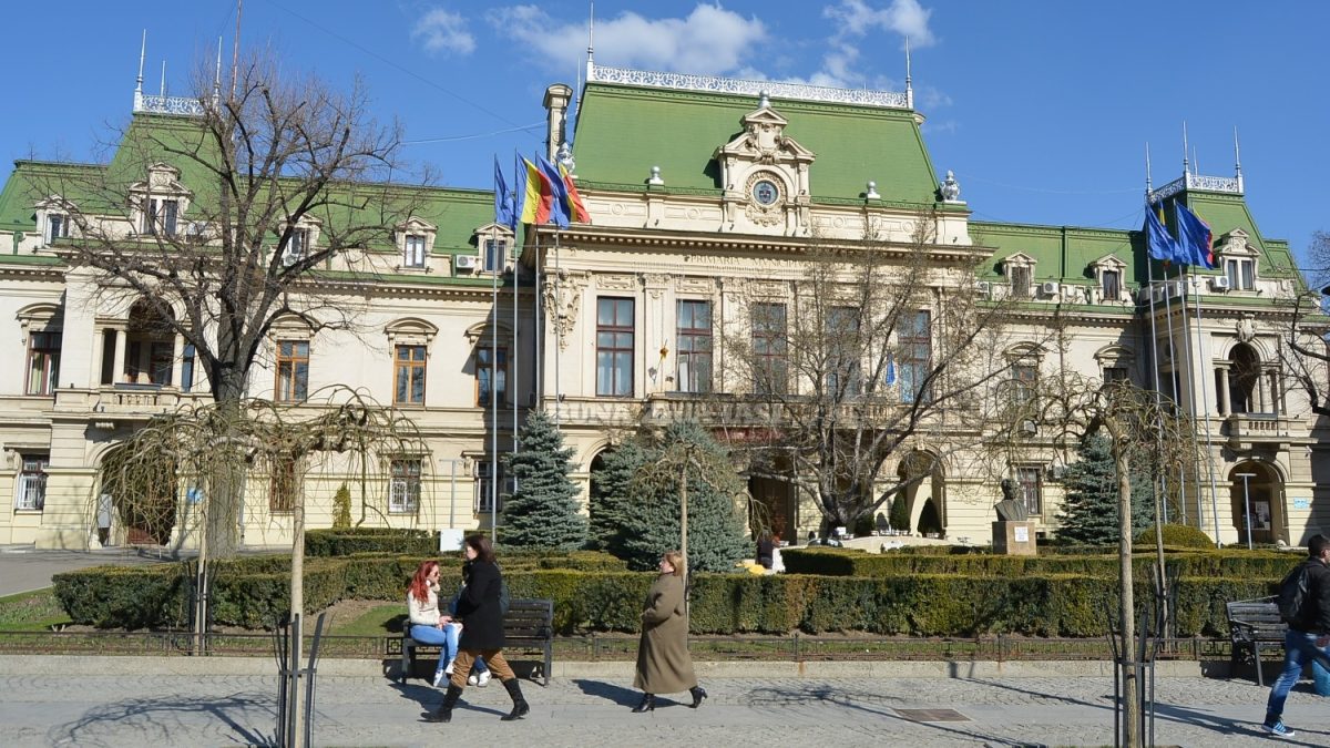 Primăria Municipiului Iași caută firme care să distribuie corespondența! Contractul are o valoare de aproape 1 milion de euro