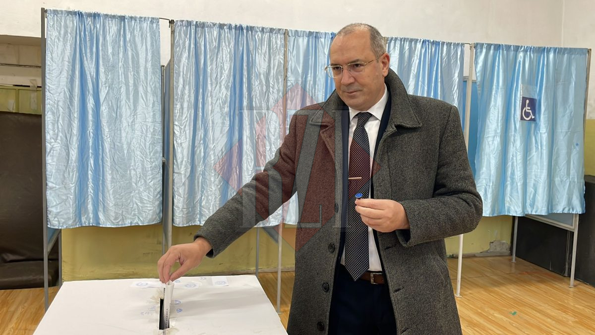 Silviu Gurlui, candidat AUR pentru Camera Deputaților, a votat pentru alegerile parlamentare 2024 – LIVE VIDEO