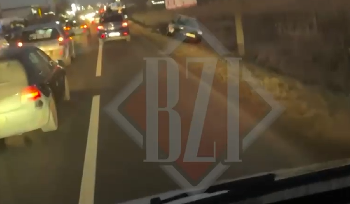 Accident rutier la Iași. Două autoturisme s-au ciocnit la Lețcani
