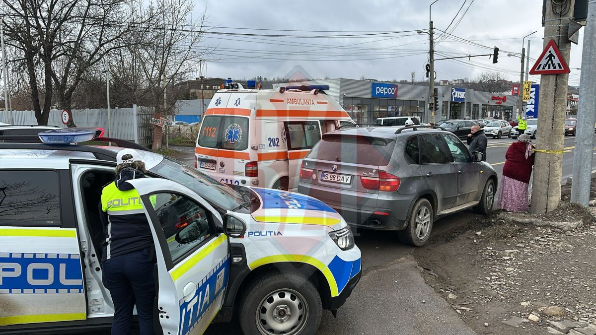 Accident rutier în Bucium. Două mașini au fost implicate. Circulația rutieră este blocată – UPDATE