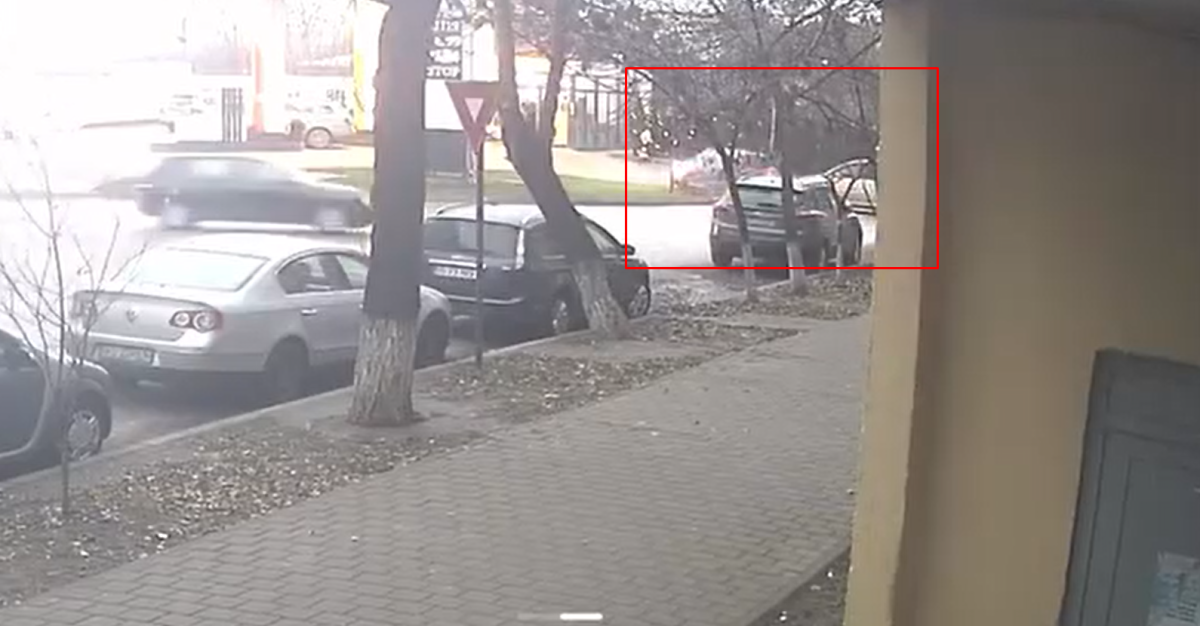 Iată momentul producerii accidentului rutier din Dacia. Două șoferițe au fost implicate