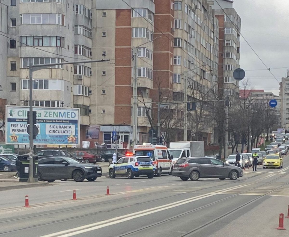 Accident rutier în Nicolina! Două autoturisme au fost implicate