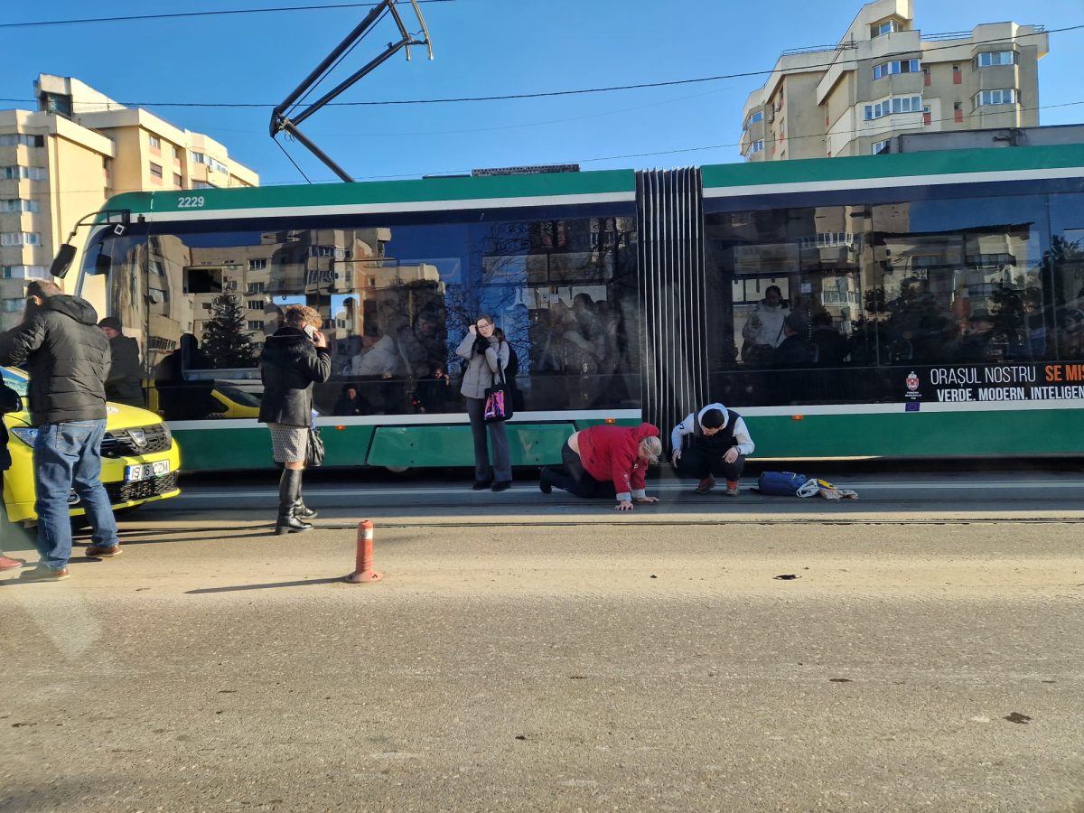 Accident rutier în Nicolina! Un pieton a fost lovit de un taxi