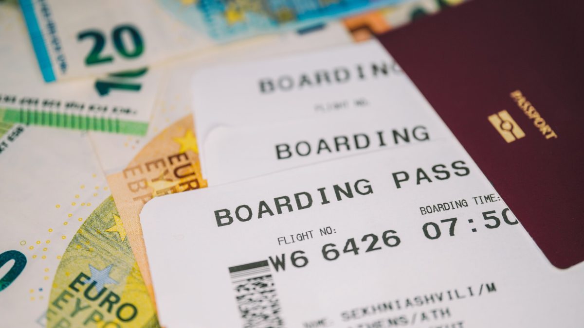 Comisia Europeană a adoptat un regulament de instituire a unei etichete pentru biletele de avion. Ce reprezintă