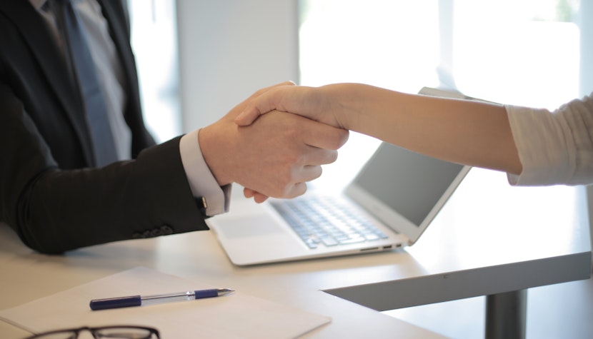 Angajații care vor beneficia de un bonus pentru costul vieții! Care este suma maximă ce poate fi primită