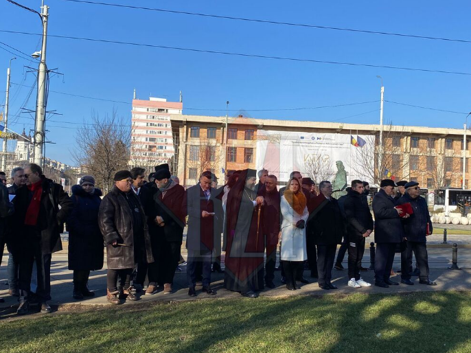 Costel Alexe, președintele Consiliului Județean Iași, absent la ceremonia militară și religioasă, organizată, la Iași, cu prilejul „Zilei Memoriei Victimelor Comunismului în România” și a „Zilei Victoriei Revoluției Române”