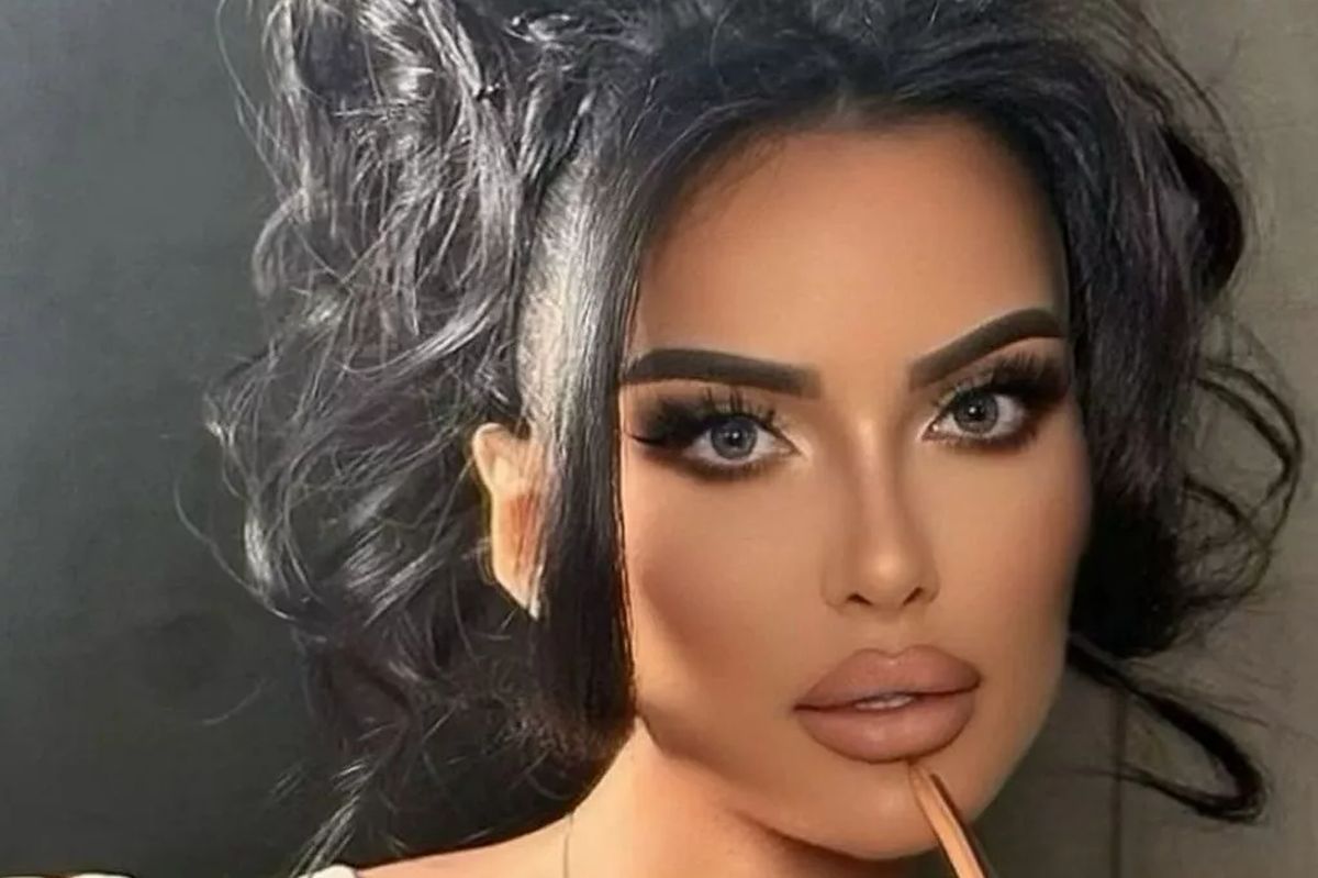 A cheltuit o avere ca să arate ca Kim Kardashian! Operațiile au dus-o la infertilitate!