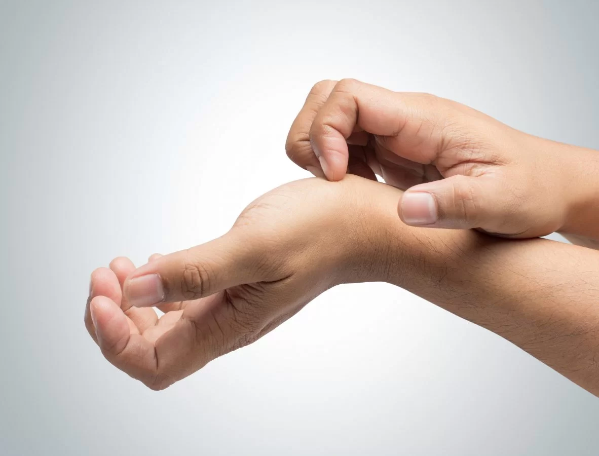 Eczema dishidrotică afectează mai multe femei decât bărbați. Poze, simptome, cauze și tratament