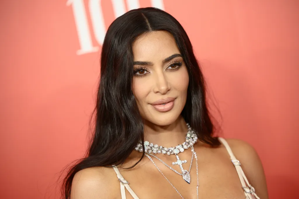 Kim Kardashian are o nouă relație. Cine este bărbatul din viața vedetei?