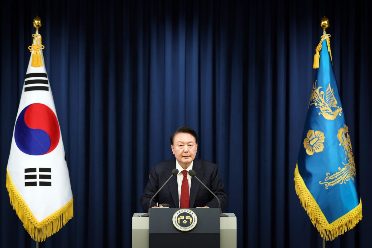 Criza politică din Coreea de Sud: Președintele Yoon Suk Yeol, sub presiune să demisioneze după impunerea legii marțiale