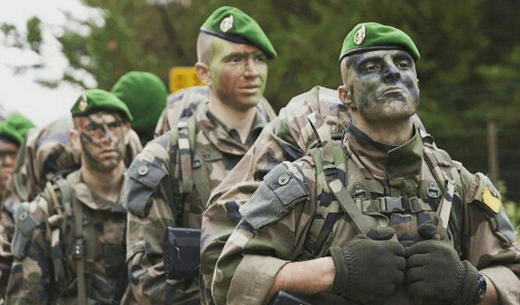 Ce este Legiunea Străină, care sunt salariile și ce trebuie să faci ca soldat