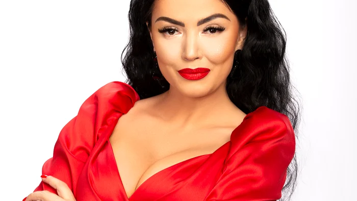 Ce a surprins Andreea Mantea pe camerele video în timp ce băiatul ei a rămas cu bunica acasă. Imaginile au surprins-o