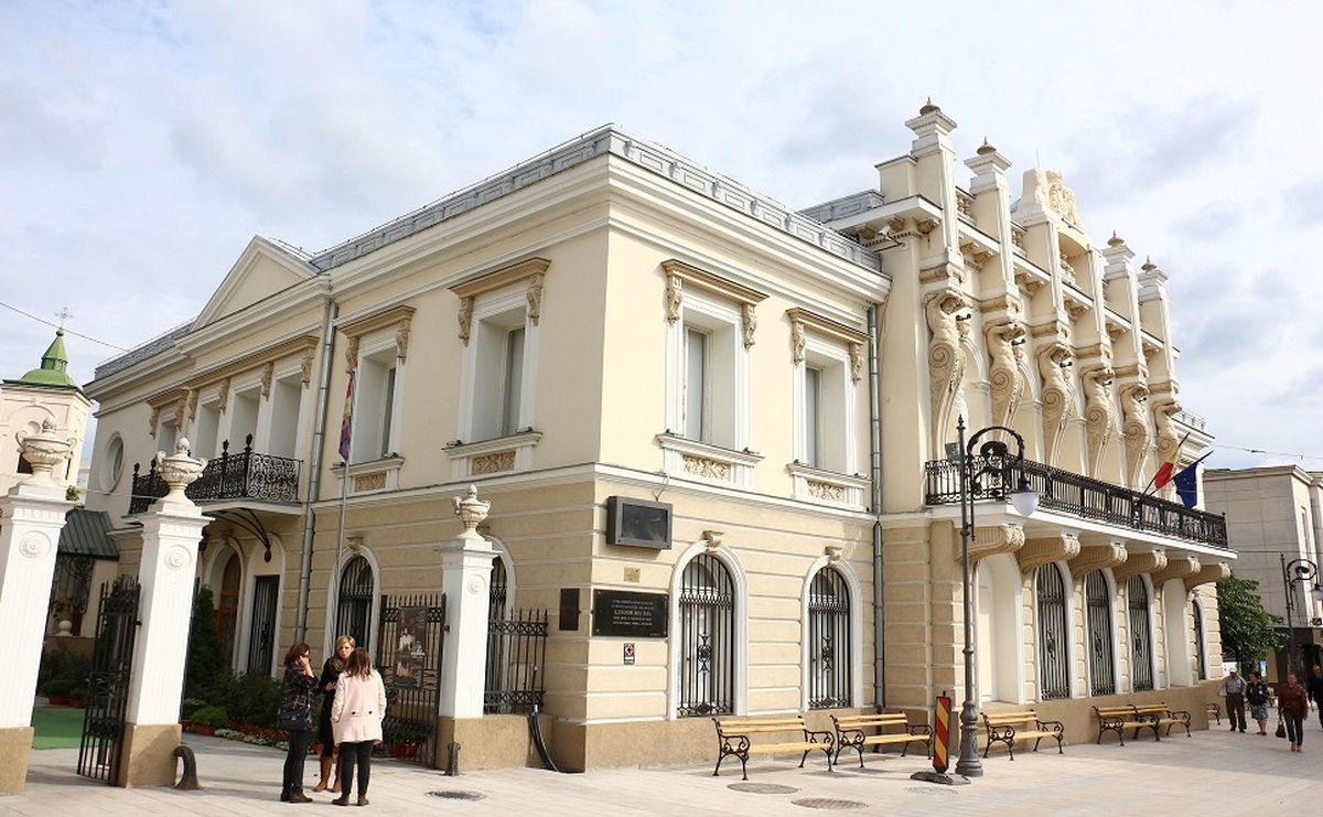 Salonul Internațional al Profesorilor de Arte Vizuale se deschide pe 6 decembrie, la Muzeul Unirii din Iași