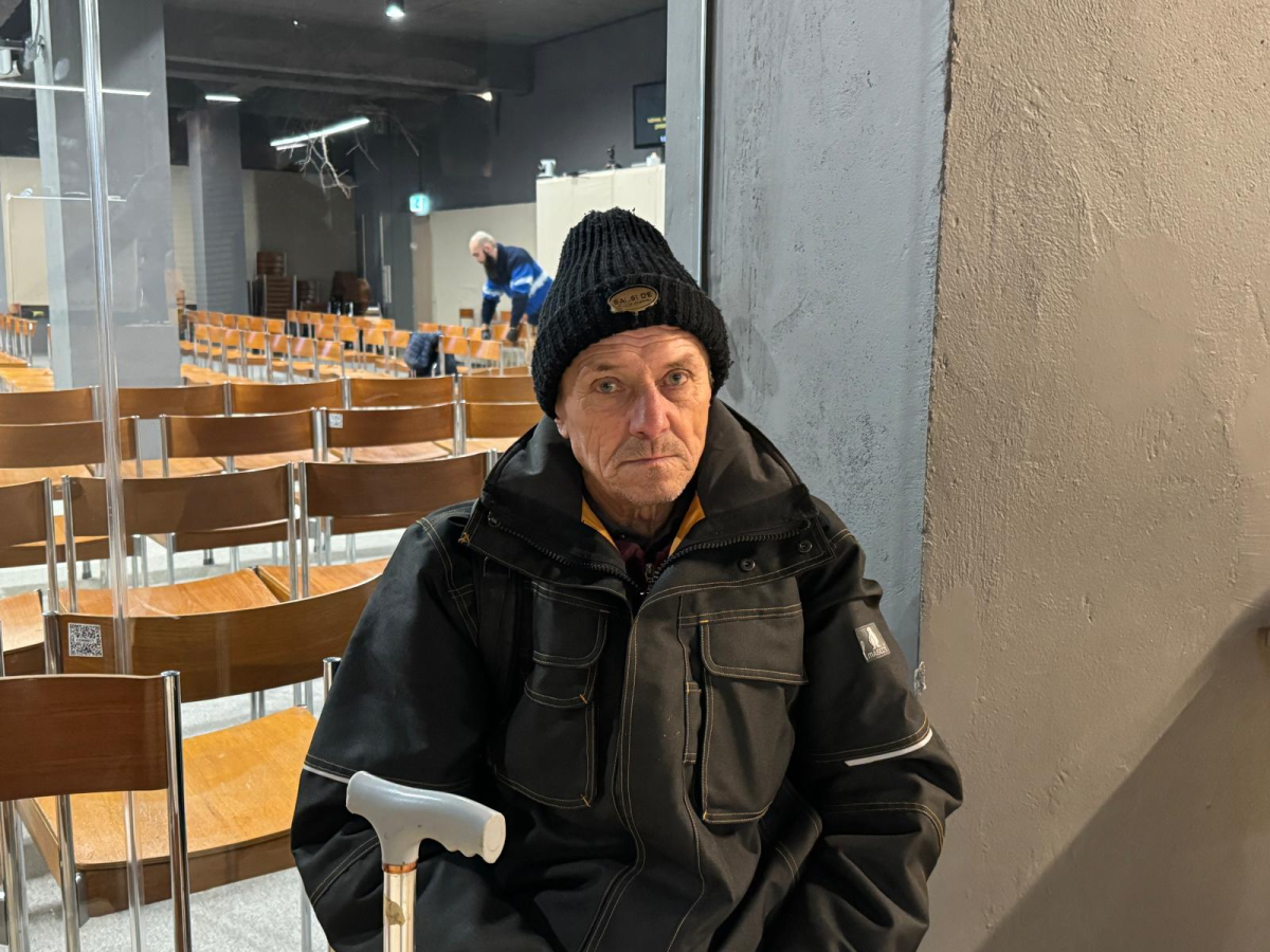 Acest bărbat din Iaşi are o poveste de viaţă desprinsă parcă din filme de groază! După o căsnicie în care a fost înşelat şi bătut, Constantin Benza a ajuns să trăiască pe străzi: „Dădea cu obiecte în mine fără milă”