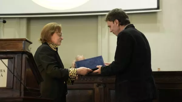Doi profesori ai UAIC au fost premiați de Academia Română