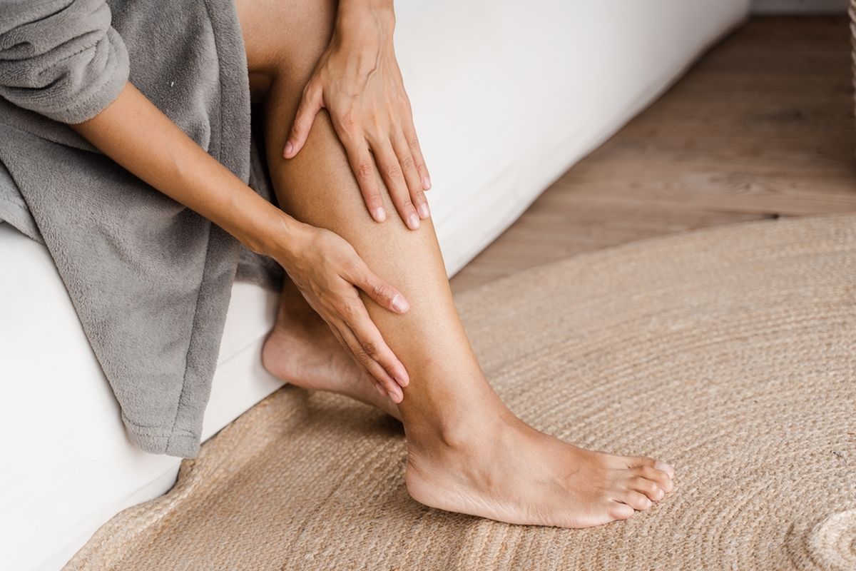 Remedii naturiste pentru picioare umflate. Scapă de inflamațiile dureroase