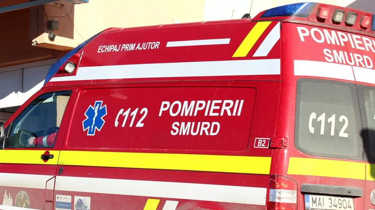 Un bărbat din Iași a căzut de pe acoperiș în timp ce monta instalația! De asemenea, o femeie a ajuns la UPU după ce s-a înecat cu o bucată de cozonac