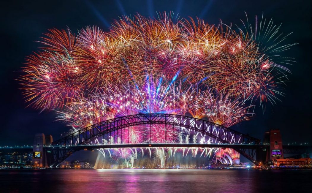 Sydney a trecut în noul an 2025 cu un impresionant spectacol în zona portului