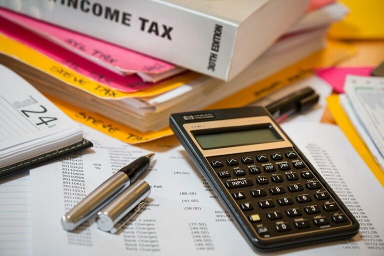Schimbări la plata taxelor. Noile măsuri care vor intra în vigoare în 2025