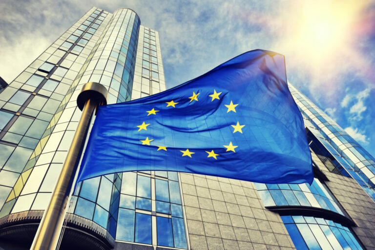 Ţările UE discută despre crearea unui fond de 500 de miliarde de euro pentru proiecte de apărare