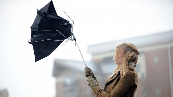 Meteorologii au actualizat codurile de vreme rea. Vântul va sufla cu putere în aceste zone din țară