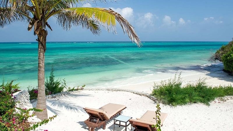 Decizie în cazul firmei din Satu Mare care a luat bani de la turişti pentru vacanţe în Zanzibar şi nu a onorat angajamentele