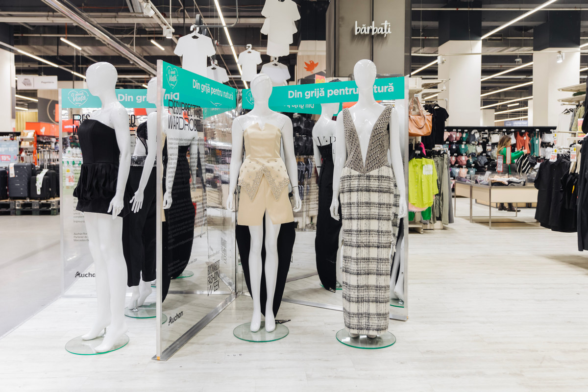 Descoperă „Resurrected Wardrobe” la Auchan din Iulius Mall! Ținute unice create de designeri români de renume, din piese vestimentare reciclate