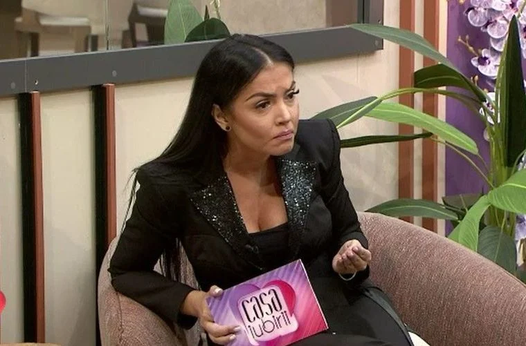 Andreea Mantea, moderatoarea emisiunii „Casa Iubirii”, anunță o gravă încălcare a regulamentului, cu câteva zile înainte de finalul sezonului
