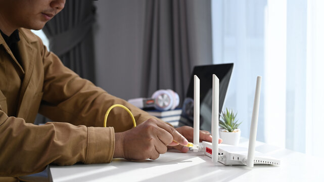 Cât consumă un router Wi-fi dacă îl lași pornit non-stop? Vei fi uimit câtă economie ai putea face