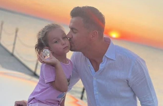 Ce mare s-a făcut fiica Elenei Udrea! Imagini rare cu Eva Maria, alături de tatăl ei, Adrian Alexandrov – FOTO