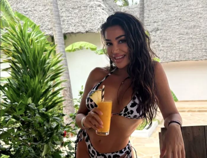 Clipe de coșmar trăite pe plajă de Elena Ionescu! A fost atacată chiar pe plajă! – FOTO