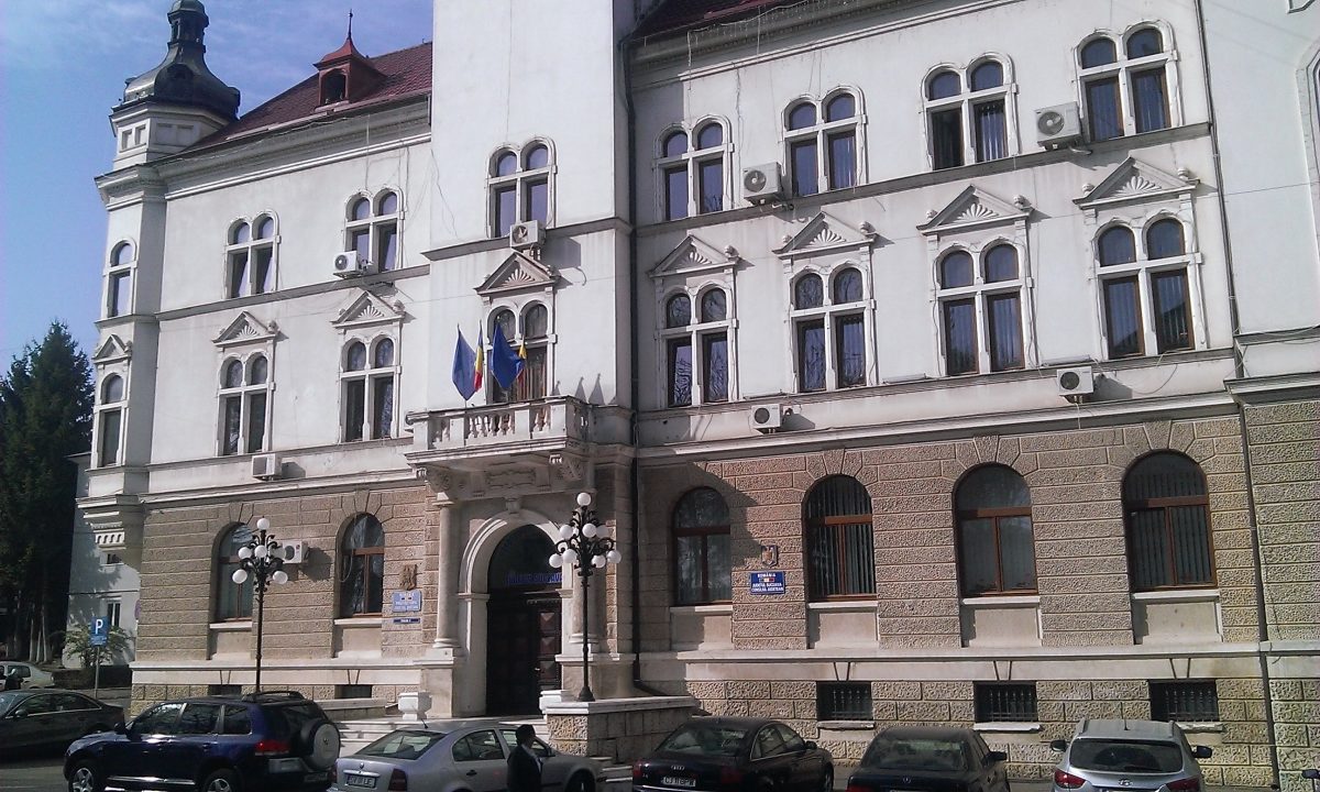 Reorganizare istorică la Consiliul Județean Suceava: peste 60 de posturi vor fi eliminate din organigramă