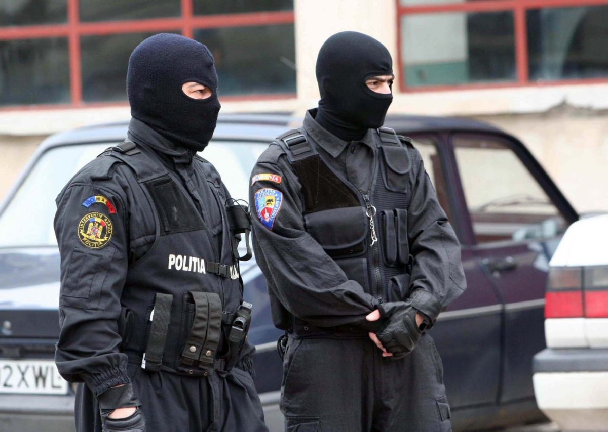O rețea de trafic de persoane a fost destructurată, la Iași! Mai multe tinere erau obligate să se prostitueze
