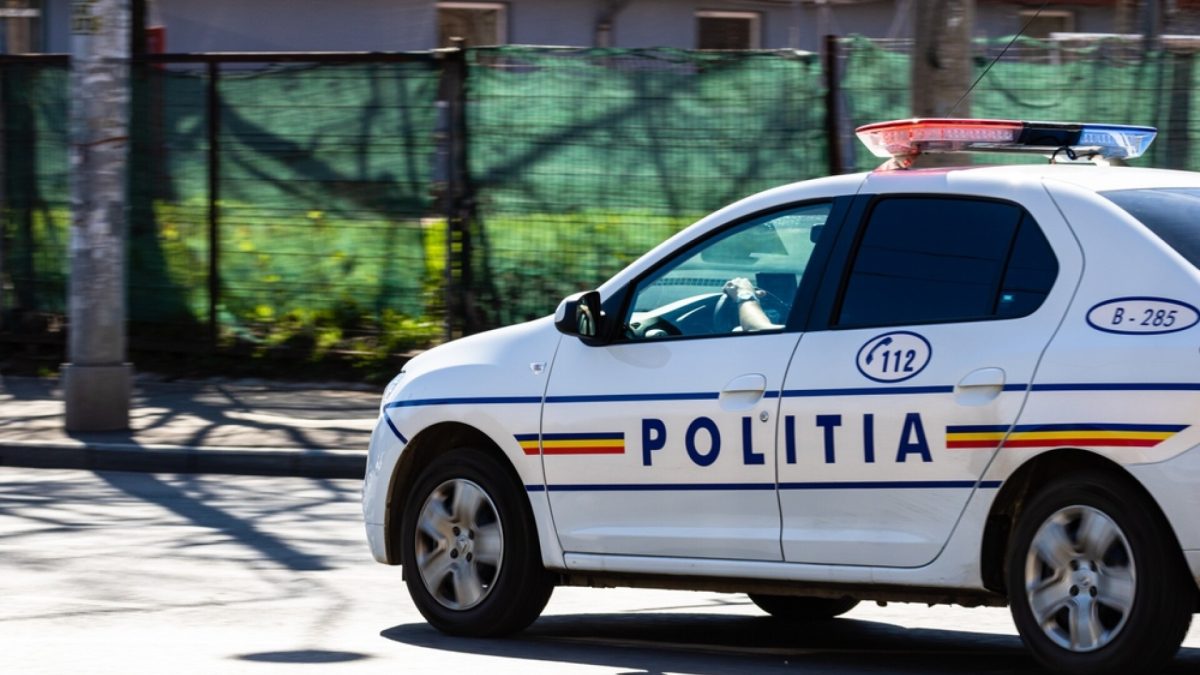 „Casa diavolului” din Dolhești: Un copil de 12 ani a fost sechestrat într-un hambar și bătut de iubitul mamei sale. Nici fratele mai mic nu a scăpat de teroare