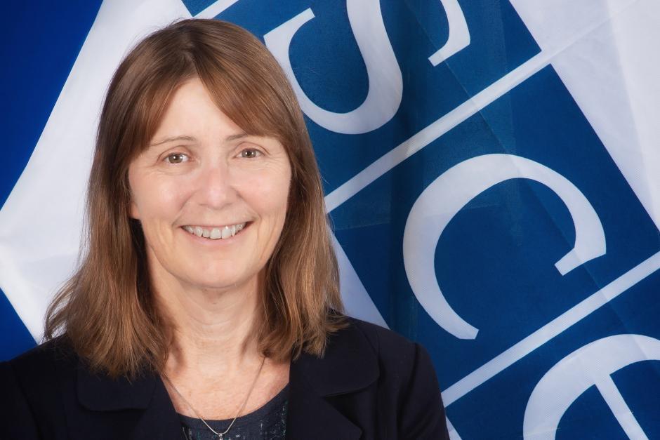 România a fost acceptată oficial în Programul Visa Waiver. Kathleen Kavalec spune că anumite persoane ar putea întâmpina dificultăți