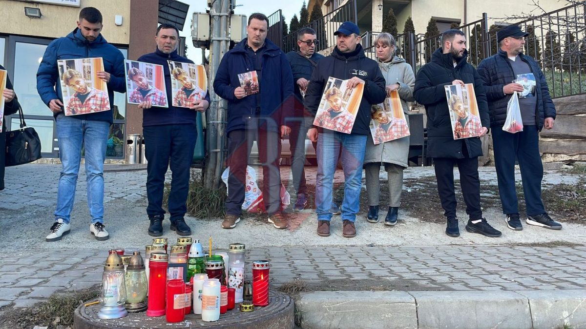 Protest la Valea Lupului pentru siguranța pe trecerea de pietoni: „Nu lăsăm tragedia lui Cosmin să fie uitată!” – UPDATE, LIVE VIDEO