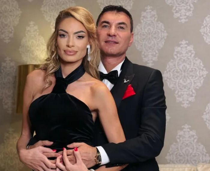 Valentina Pelinel a întors toate privirile la petrecerea de Revelion! Vedetele s-au bătut pe această stațiune