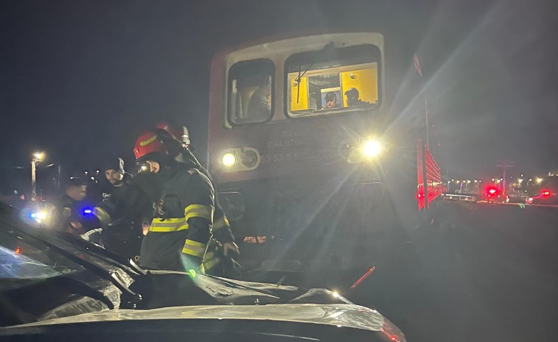 Care este starea de sănătate a șoferiței lovite de tren, la Iași. Tânăra nu a respectat indicatoarele rutiere