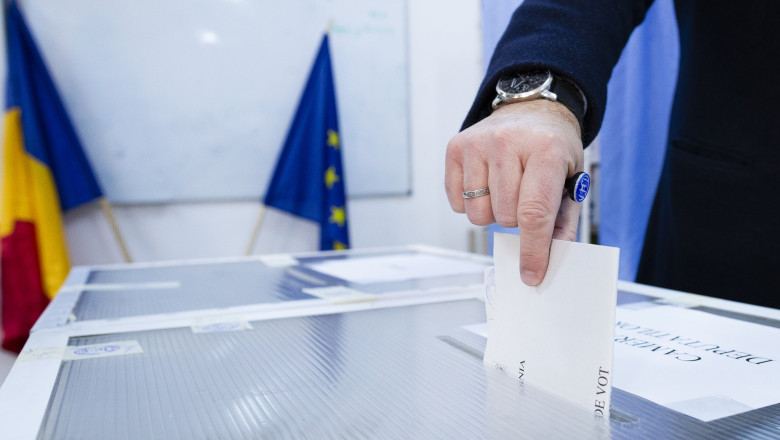 Data limită pentru emiterea Hotărârii privind organizarea primului tur al alegerilor prezidenţiale